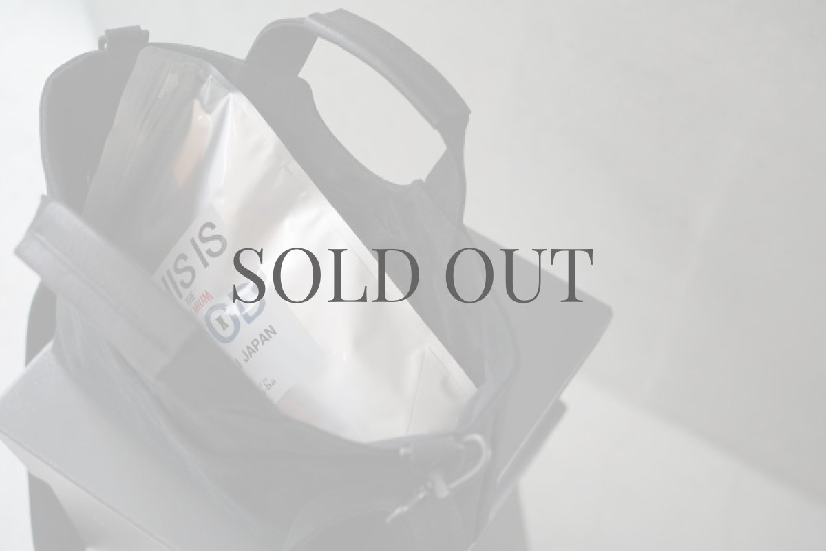 例：mmsu-haプレミアムドッグフード1kg袋も横置きで入ります